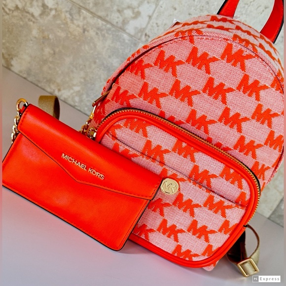 Michael Kors Maisie XS 2 in 1 Backpack MK Poppy - Picture 13 of 14